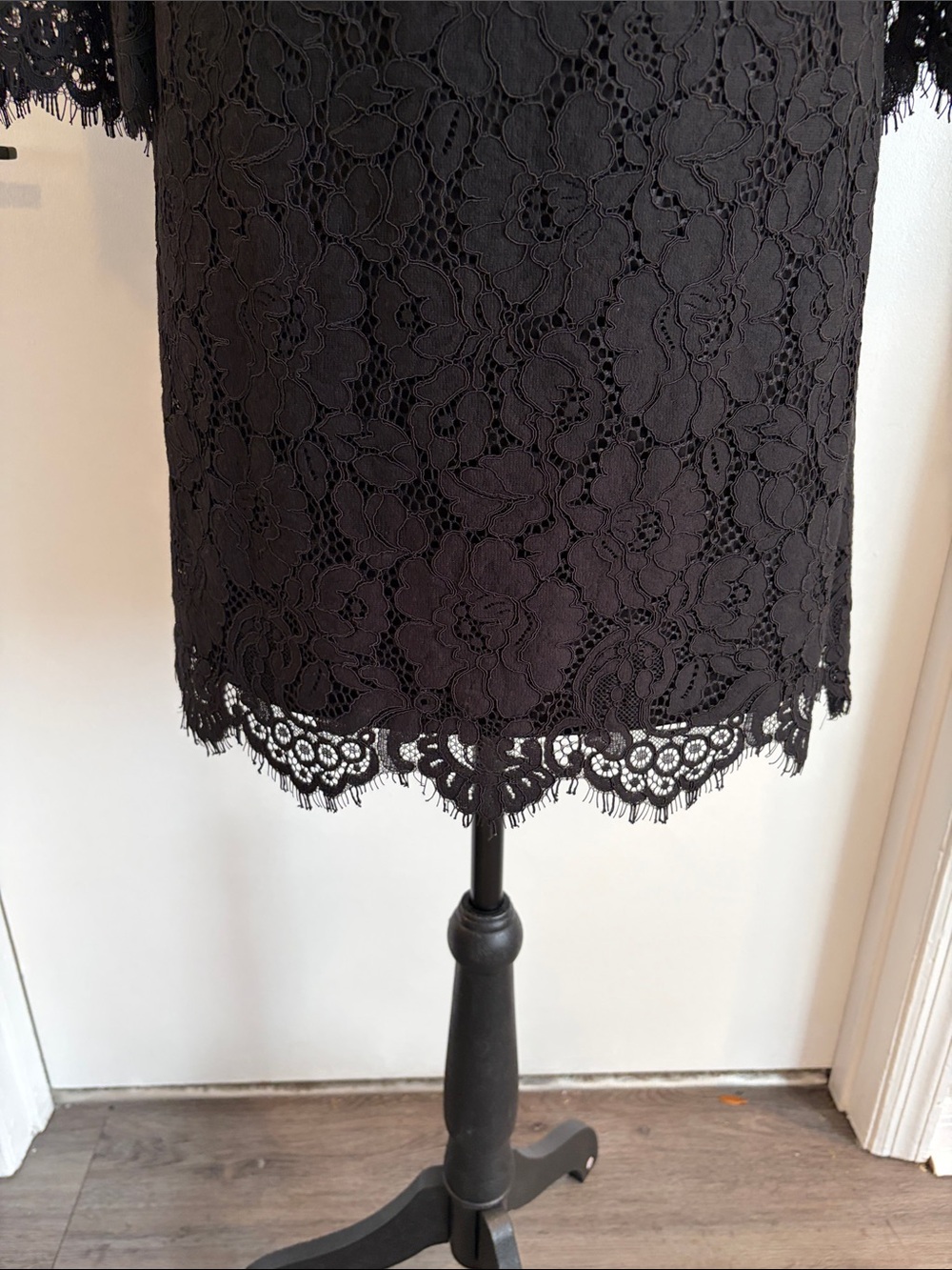 Lauren Ralph Lauren black mini dress with lace overlay 3/4 sleeves zip up back 6 - Picture 5 of 8